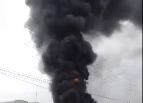 Cháy lớn tại KCN Tân Liên, cột khói bốc cao hàng chục mét