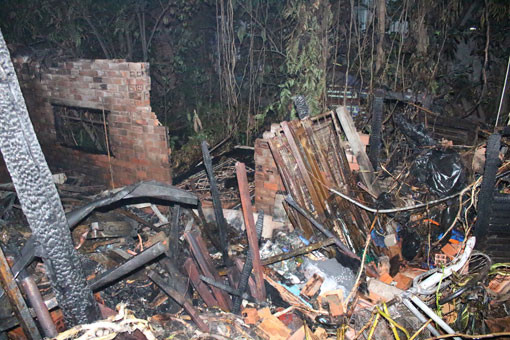 Hỏa hoạn thiêu rụi căn nhà cấp 4 ở Bình Dương