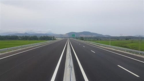 Toàn tuyến cao tốc đầu tiên ở miền Trung sẽ được khai thác từ tháng 7