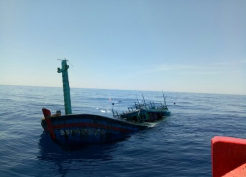 Lật tàu cá, 9 ngư dân bị chìm trên vùng biển Côn Đảo