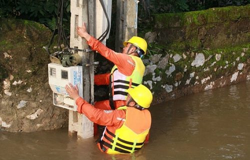 Ngập lụt tại Chương Mỹ – Hà Nội: Đảm bảo điện cho trạm bơm để phục vụ chống ngập