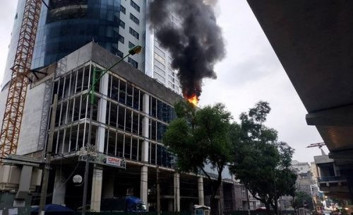 Hà Nội: Bất ngờ bốc cháy tại tòa nhà đang xây dựng của FLC