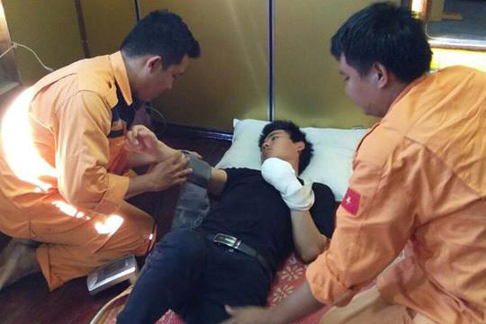 Khánh Hòa: Cứu sống thuyền viên người Trung Quốc gặp nạn trên biển
