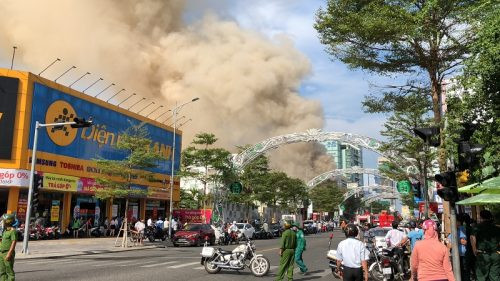 Cháy dữ dội tại Đà Nẵng