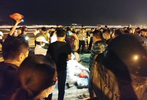 Đà Nẵng: Một du khách Trung Quốc tử vong khi tắm biển vào ban đêm