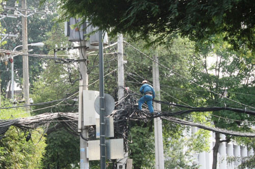 Thành phố Hồ Chí Minh: Đảm bảo cung cấp điện an toàn trong mùa mưa bão