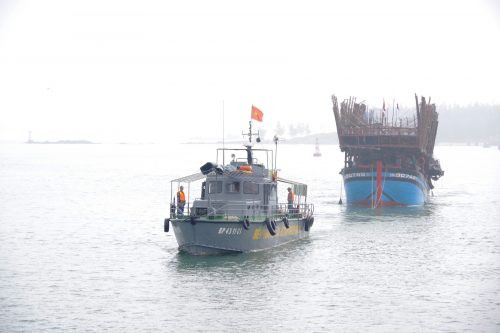 Quảng Nam: 43 cư dân chìm tàu cập bến an toàn