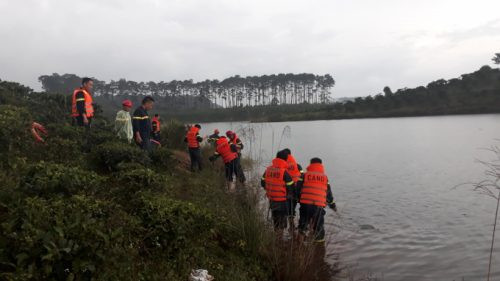 Tìm thấy thi thể nam thanh niên đuối nước tại hồ Cai Bảng