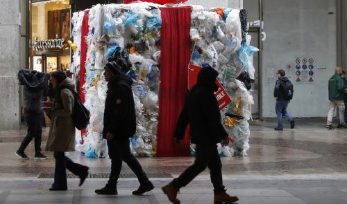 Indonesia và Thổ Nhĩ Kỳ: Thực hiện chiến dịch đổi rác lấy vé xe bus miễn phí