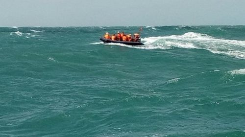 Bà Rịa-Vũng Tàu: Cứu 10 người nước ngoài gặp nạn trên biển