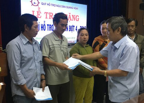 Quỹ hỗ trợ ngư dân Quảng Ngãi hỗ trợ hơn 80 tỉ đồng cho ngư dân bị nạn bám biển