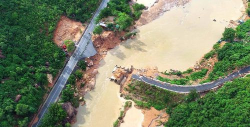 Khánh Hòa: Xây cầu, đường tạm qua thôn Bình Lập