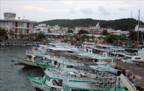 Kiên Giang: Bỏ lệnh cấm biển, tàu thuyền hoạt động trở lại từ 16 giờ ngày 4/1