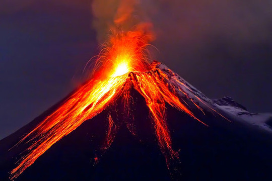 Núi lửa mạnh nhất phun trào tại Papua New Guinea