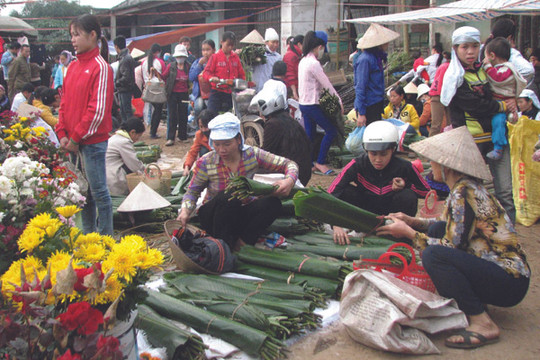 Nét đẹp văn hóa làng quê trong những phiên chợ Tết