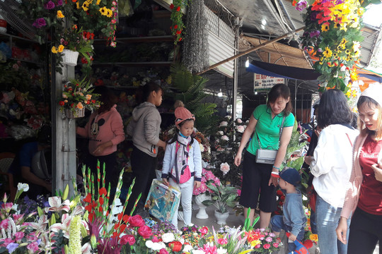 Hà Tĩnh: Nhộn nhịp chợ Xuân ngày cuối năm