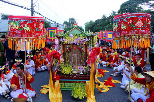 Khám phá những lễ hội đầu xuân nổi tiếng của Việt Nam