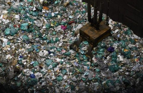 Nhật Bản cắt giảm đồ nhựa từ 4/2019