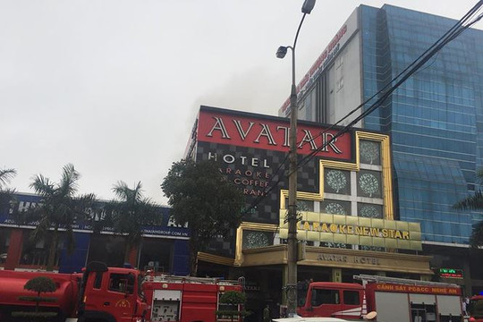 Nghệ An: Cháy lớn ở khách sạn Avatar thành phố Vinh