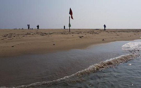 Quảng Nam: Cắm biển cấm khách du lịch lên đảo cát nổi giữa biển Hội An