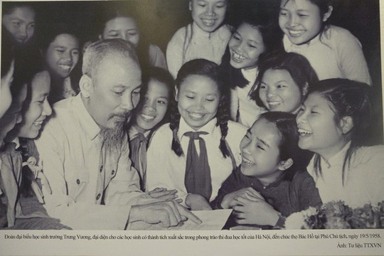 Nhìn lại 50 năm thực hiện Di chúc của Chủ tịch Hồ Chí Minh