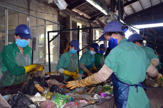 Cà Mau: Phát hiện xác thai nhi ở Nhà máy xử lý rác thải