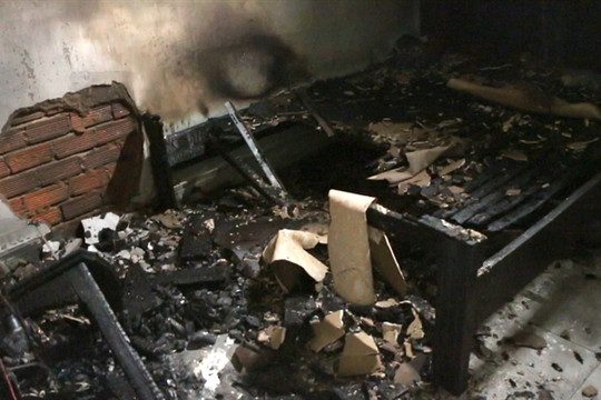 Bình Phước: Cháy lớn tại cửa hàng kinh doanh quần áo, một người bị thương