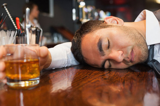 Cục Y tế dự phòng: Uống rượu bia không có ngưỡng nào là an toàn