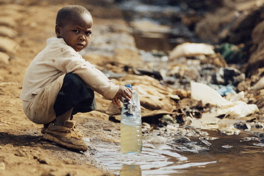 [Infographic] Hàng tỷ người trên thế giới sống thiếu nước sạch và điều kiện vệ sinh