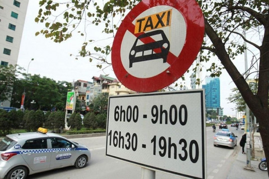 [Infographic] Hà Nội tiếp tục cấm taxi, xe hợp đồng trên 10 tuyến phố