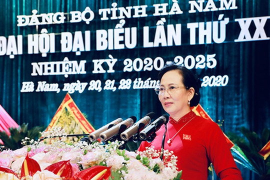 [Infographics] Bà Lê Thị Thủy tái cử chức Bí thư Tỉnh ủy Hà Nam nhiệm kỳ 2020-2025
