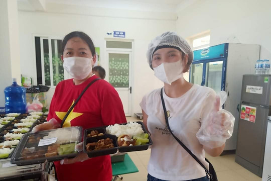 Quế Võ (Bắc Ninh): Ấm lòng những suất ăn mùa dịch