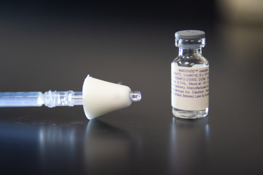 Trung Quốc: Sẽ thử nghiệm lâm sàng vaccine COVID-19 dạng xịt