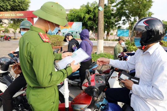 Bắc Ninh: Xử phạt gần 800 trường hợp không đeo khẩu trang theo quy định