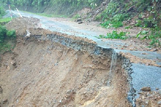 Lai Châu: Mưa lớn gây ngập úng, sạt lở nhiều tuyến đường