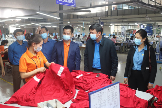 Các doanh nghiệp Quảng Bình hoạt động nhộn nhịp trở lại sau Tết Nguyên Đán