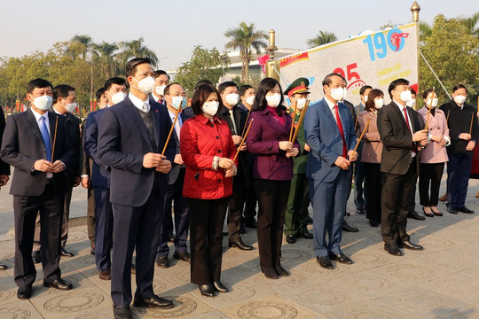 Lễ dâng hương nhân dịp kỷ niệm 190 năm thành lập và 25 năm tái lập tỉnh Bắc Ninh