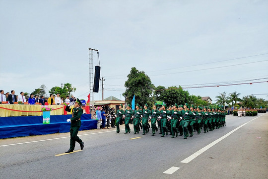 Quảng Trị long trọng tổ chức Lễ thượng cờ “Thống nhất non sông”