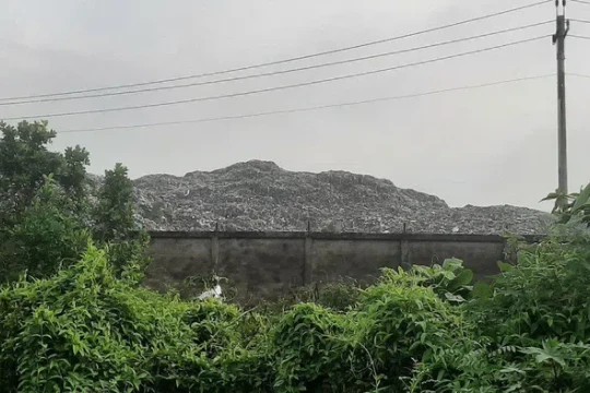 Bến Tre: Nhà máy xử lý rác chậm tiến độ… trở thành bãi rác mới