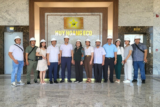 Đoàn công tác của Hội NS&MT Việt Nam thăm và làm việc tại Nhà máy xử lý chất thải rắn Bắc Quảng Nam