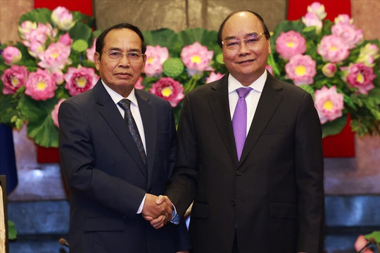 Chủ tịch nước Nguyễn Xuân Phúc tiếp Phó Chủ tịch nước Cộng hòa dân chủ Nhân dân Lào Bounthong Chitman