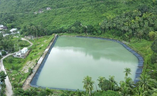Kiên Giang: Yêu cầu sửa hồ chứa nước cho dân trên đảo Lại Sơn