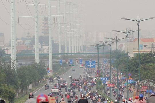 Hà Nội: Ưu tiên kiểm soát nguồn ô nhiễm bụi mịn vì sức khỏe cộng đồng
