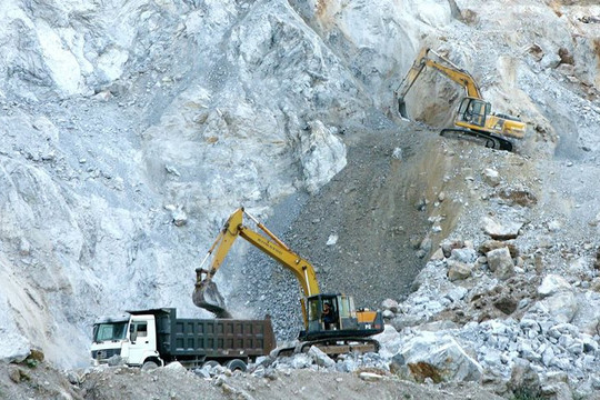 Đề nghị tăng 150% phí bảo vệ môi trường đối với khai thác khoáng sản làm vật liệu xây dựng
