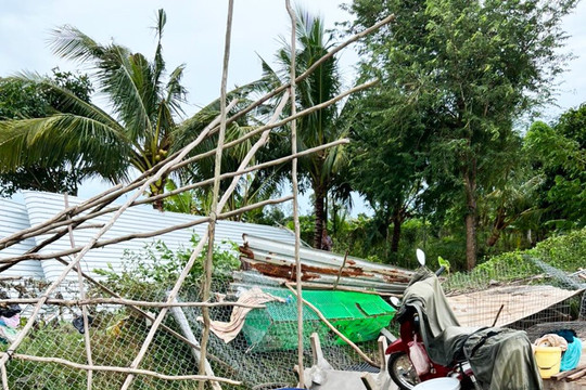 An Giang: Mưa giông gây thiệt hại 5 căn nhà tại thành phố Châu Đốc