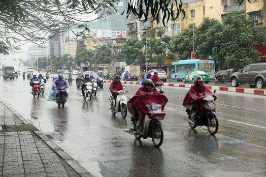 Dự báo thời tiết ngày 17/8/2022: Hà Nội mưa giảm dần