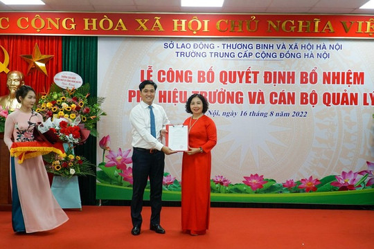 Trường Trung cấp Cộng đồng Hà Nội bổ nhiệm Phó Hiệu trưởng và cán bộ quản lý