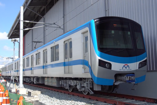 TP.HCM 	chính thức chạy thử tàu metro số 1