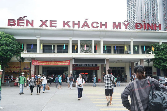 Hà Nội: Lượng khách qua bến xe dịp Quốc Khánh tăng 520% so với ngày thường