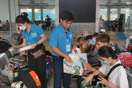 Quảng Ninh: Khuyến khích du khách không mang rác thải nhựa ra đảo Cô Tô